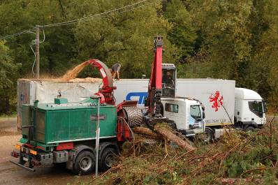 chipping and loading at site